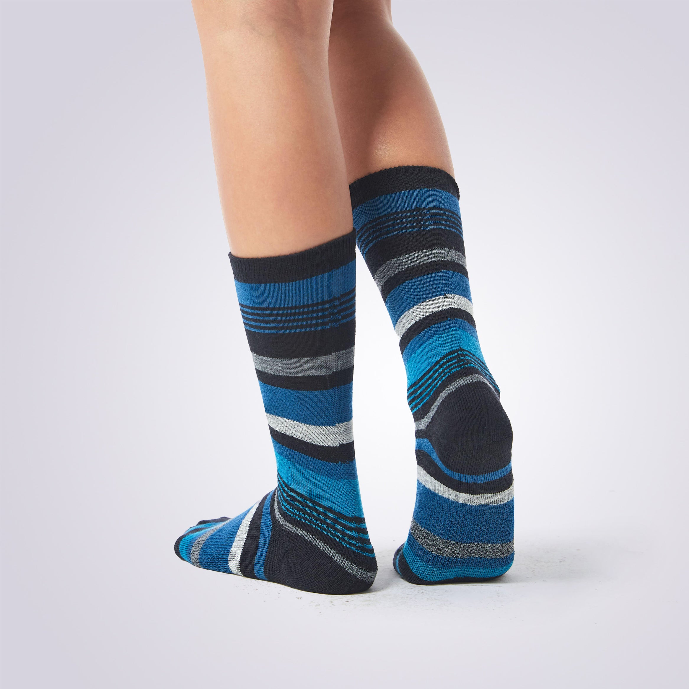 Designed for extreme weather and outdoor activities, our wool socks will keep your feet warm and comfortable in any condition.-3