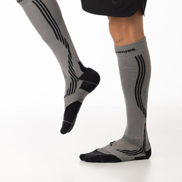 Paquetes de 2 calcetines hasta la rodilla de compresión para cross country para hombre GY