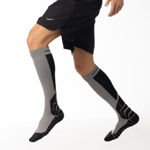 Paquetes de 2 calcetines hasta la rodilla de compresión para montañismo de alto rendimiento para hombre