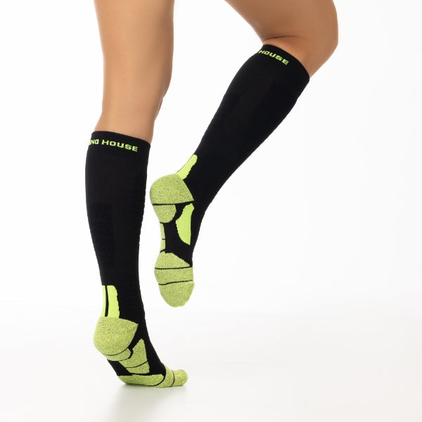 Paquetes de 2 calcetines hasta la rodilla de compresión para senderismo para mujer
